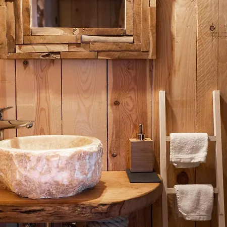La Cabane Ofuro Lodge Celles (Namur)